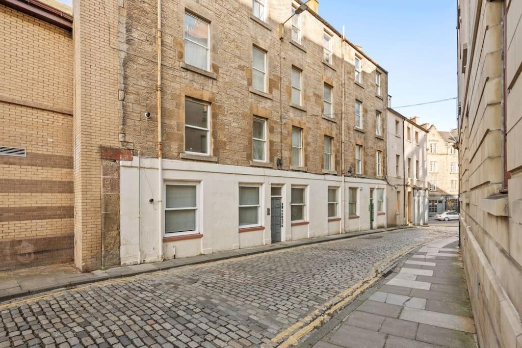 Two Bedroom Apartment-Central Edinburgh-Old Town-Licensed ภายนอก รูปภาพ