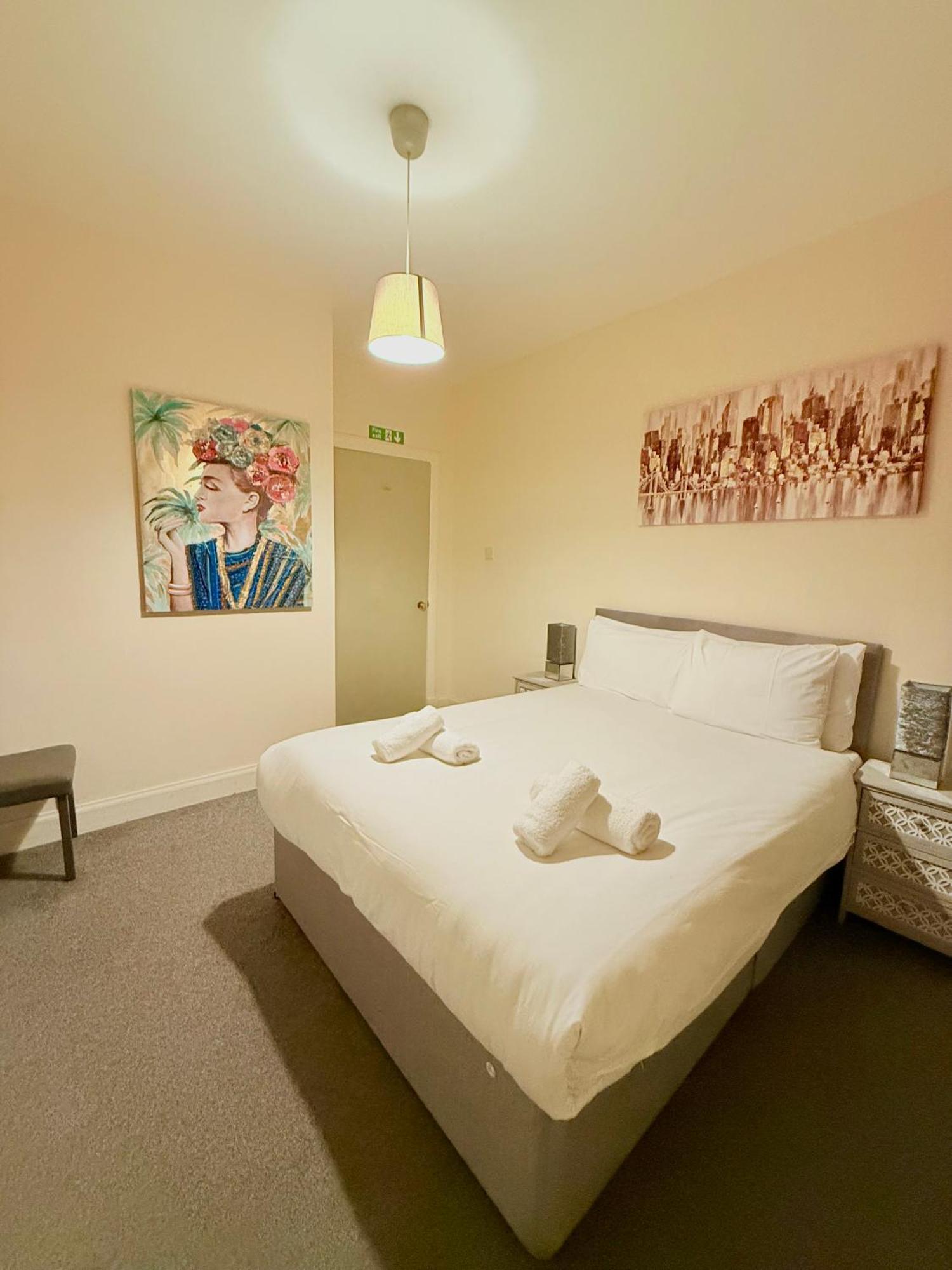 Two Bedroom Apartment-Central Edinburgh-Old Town-Licensed ภายนอก รูปภาพ